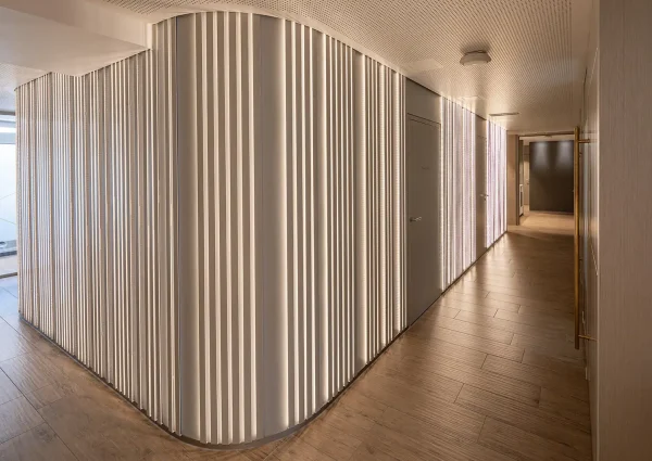 LICHT.studio: Lichtlösung für PRAXIS DRES. GRÖßER, Gauting